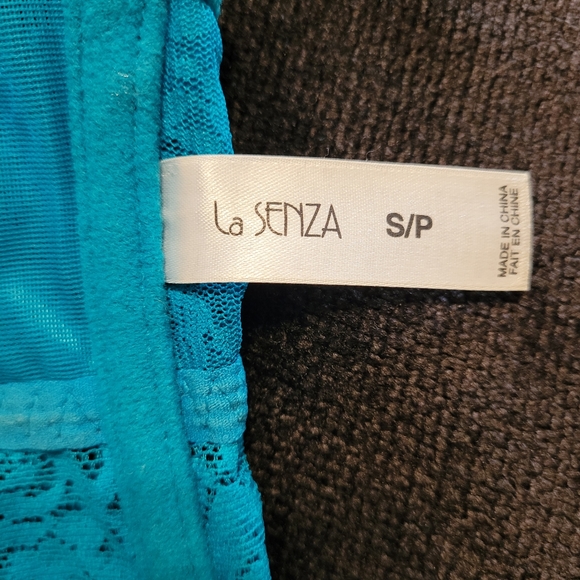 COPY - Lace Bra Turquoise with front closure size Small - Picture 4 of 4